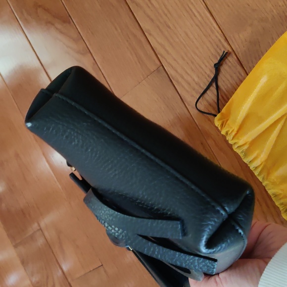 Valentino by Mario Women's gorgeous crossbody bag - Picture 13 of 15